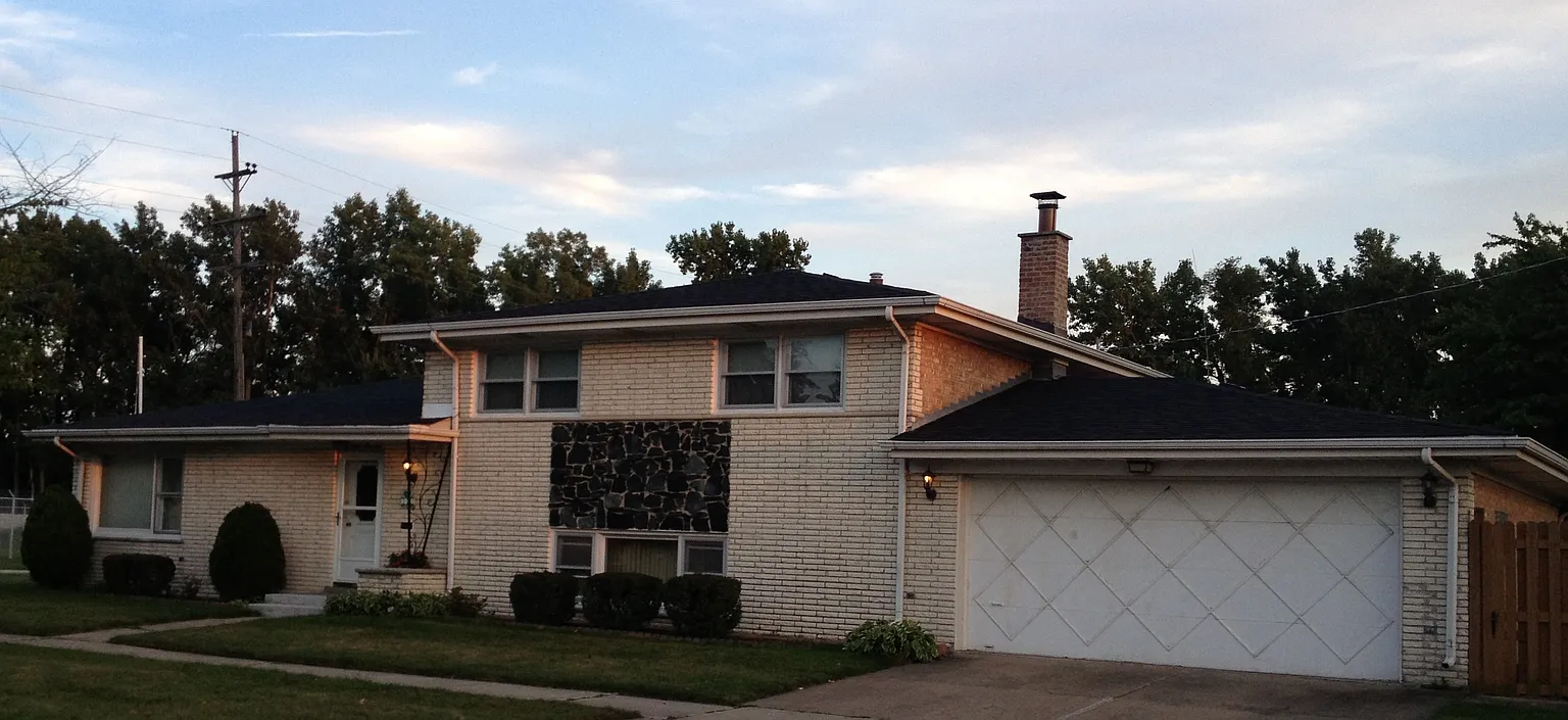9800 Massasoit Ave photo 1