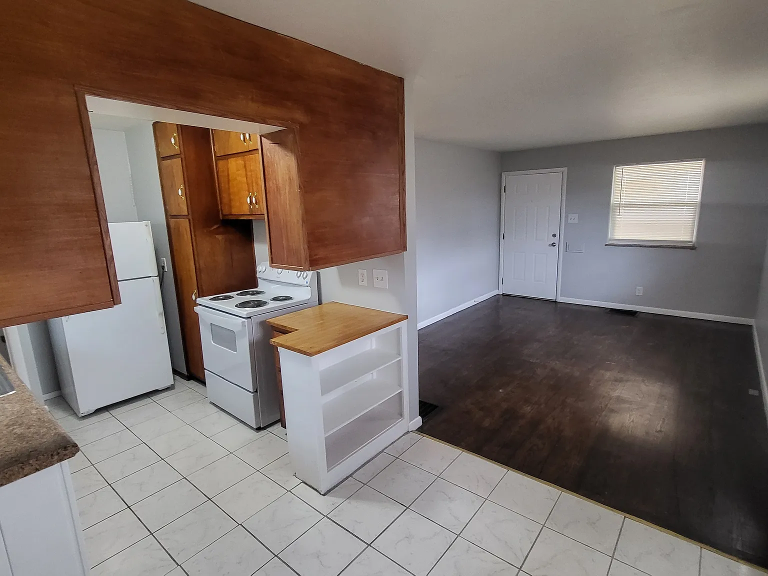 2 bed, 1.0 bath, 750 sqft, $999 — Photo 4
