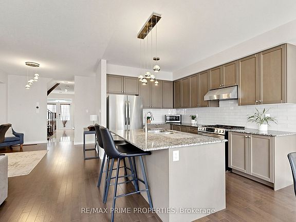 5th image of 11 Keenlyside Ln
