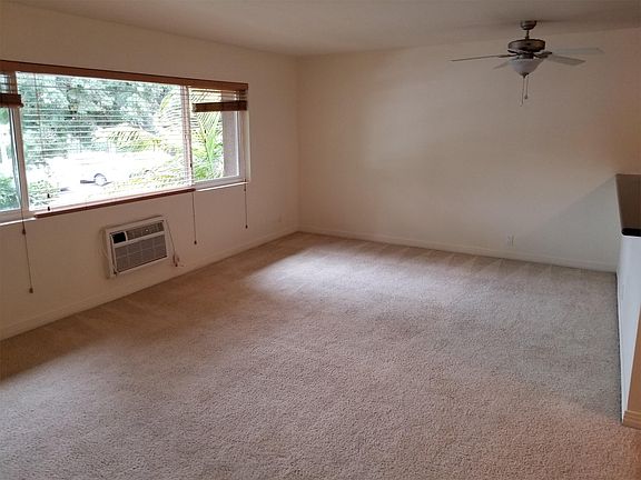 5th image of 6120 Decena Dr Unit 208