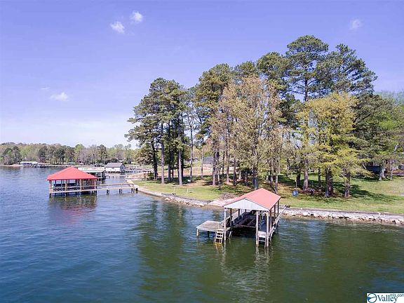 2nd image of 617 Ramblewood Dr