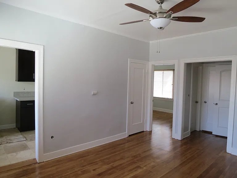 965 N Vendome St — Photo 2