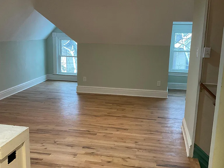 209 Franklin Ave #3 — Photo 3