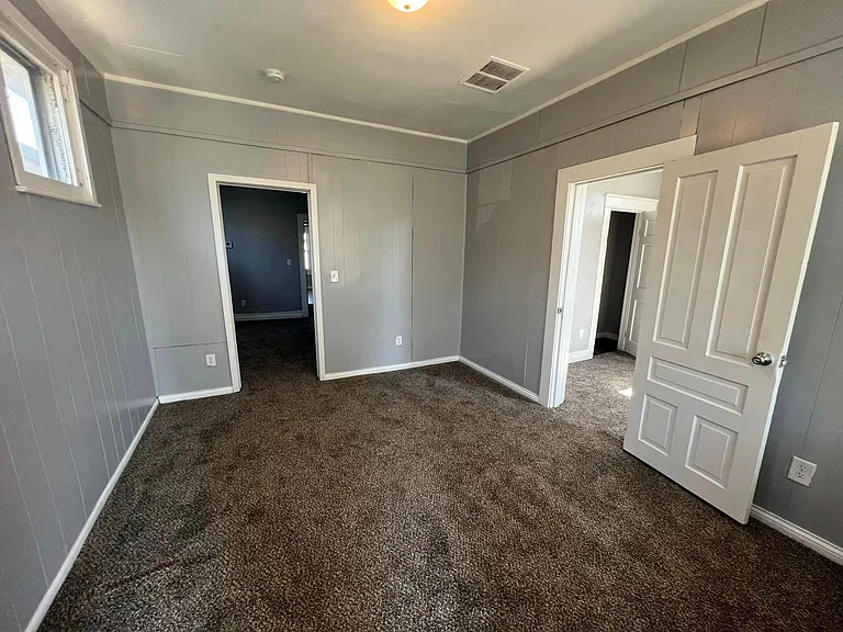 13 W Eichel Ave — Photo 2