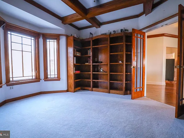 102 Waterview Dr — Photo 7