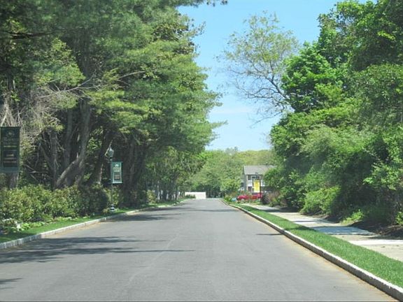4th image of 105 Tudor Ln