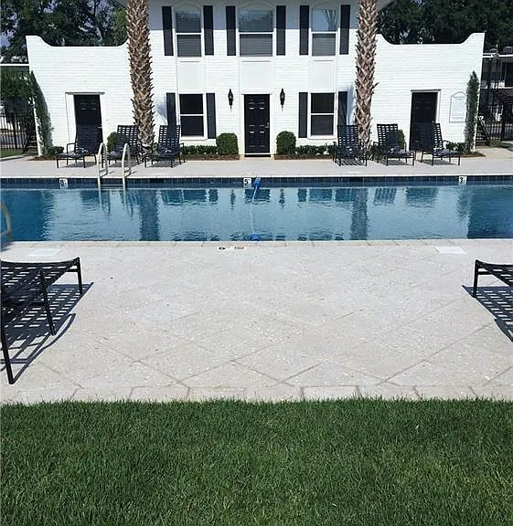 4309 Old Shell Rd #B6 — Photo 2