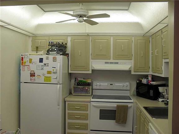 4th image of 415 Monaco I #415