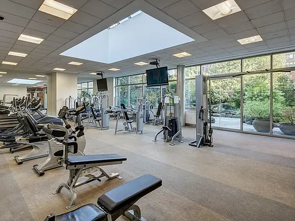 85 Adams Street image 15 of 16