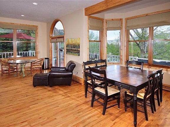 5th image of 215 Greenway Cir
