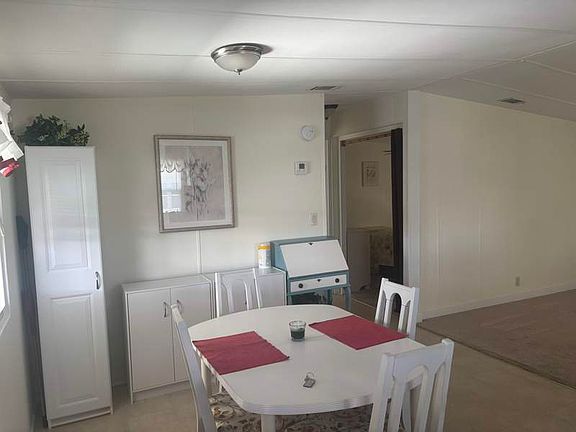 3rd image of 261 Bearwoods Ct
