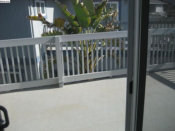 3rd image of 923 Lido Cir