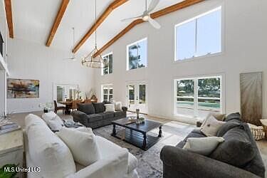 5th image of 2421 S Shore Dr