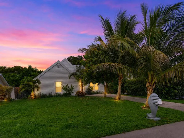5119 Oak Hill Road, Delray Beach, FL 33484