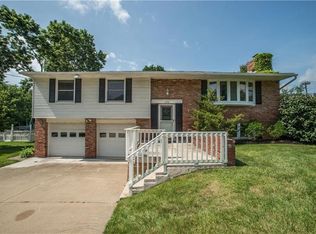 1350 Deep Wood Dr, Pittsburgh, PA 15241