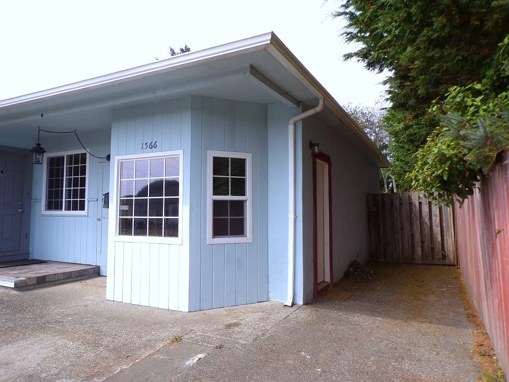 1566 Gainard St photo 1