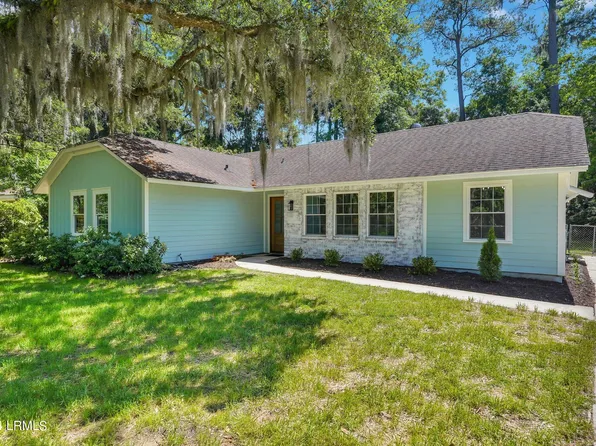 2706 S Royal Oaks Drive, Beaufort, SC 29902