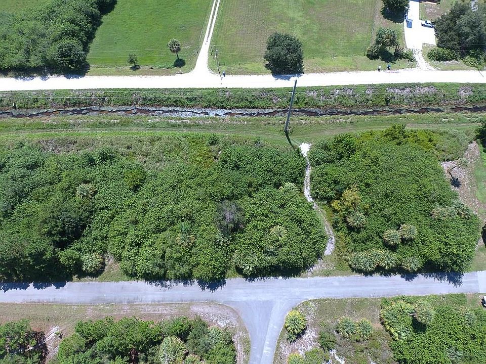 1st image of 1105 6th Ct SW