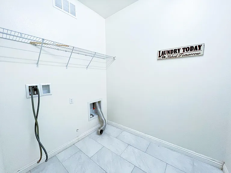 14430 Serenade Dr — Photo 7