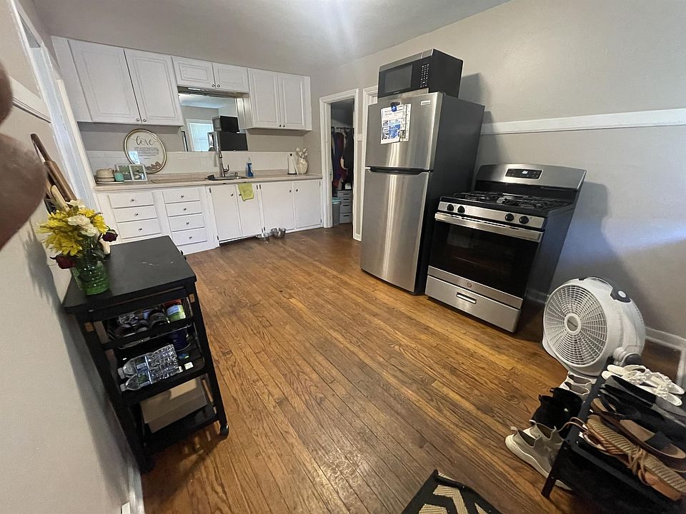 1st image of 3129 N 27th St #1