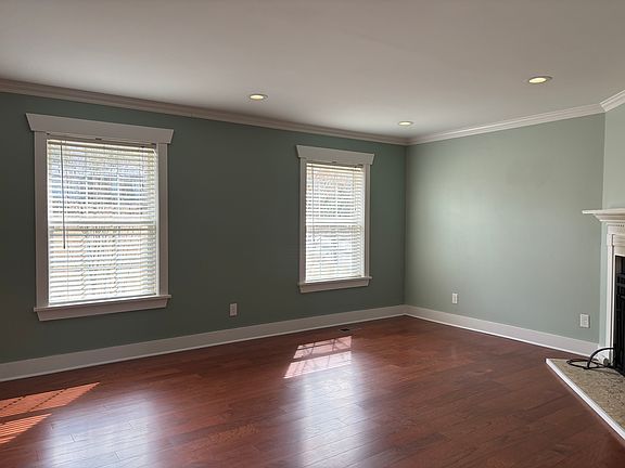 3rd image of 2 Reynolda Dr