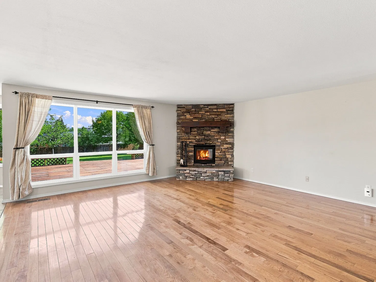 3 bed, 1686 sqft, $2,700 — Photo 3