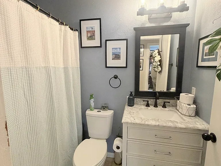 130 Woodvalley Dr — Photo 17