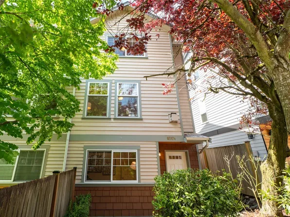 8517 Stone Avenue N #B, Seattle, WA 98103