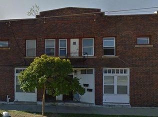 923 English St APT 2, Racine, WI 53402