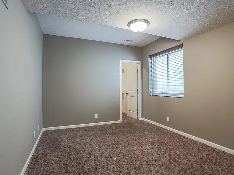 17020 Cypress St — Photo 24
