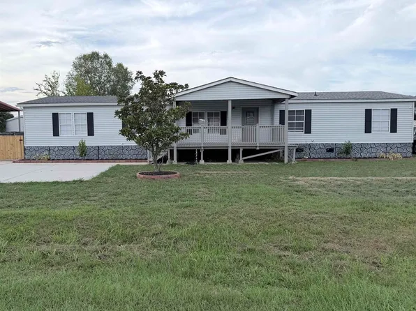 39036 Holly Hill Dr, Gonzales, LA 70737