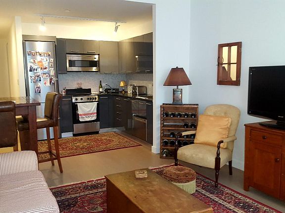 2nd image of 20 Exchange Pl APT 1411