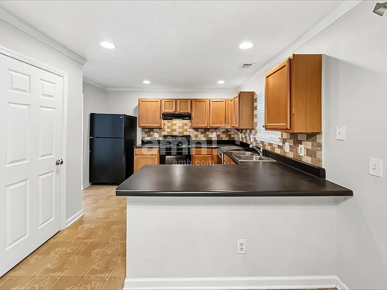 218 Wild Flower Ln — Photo 4