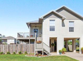 803 13th St, Pascagoula, MS 39567