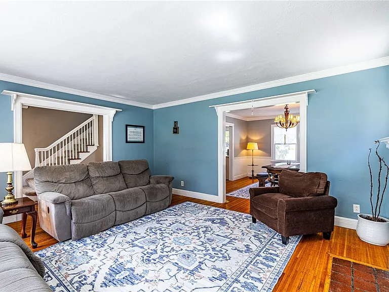58 Fairview Cres — Photo 11