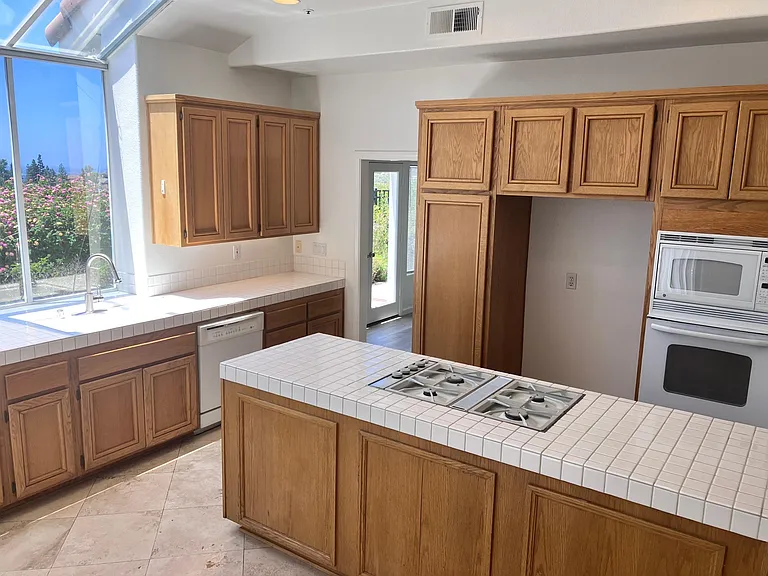6609 E Pinnacle Pointe — Photo 9