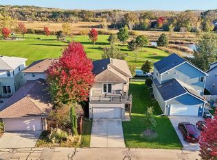1532 Thoreau Dr, Sun Prairie, WI 53590