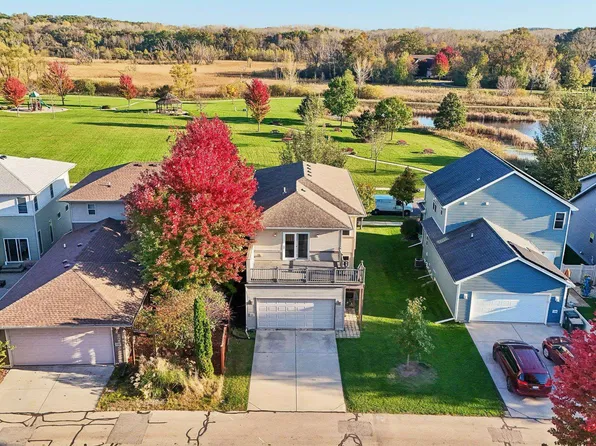 1532 Thoreau Dr, Sun Prairie, WI 53590
