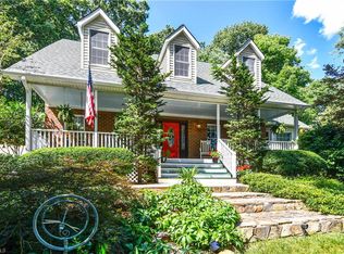 5922 Arcadia Dr, Greensboro, NC 27410