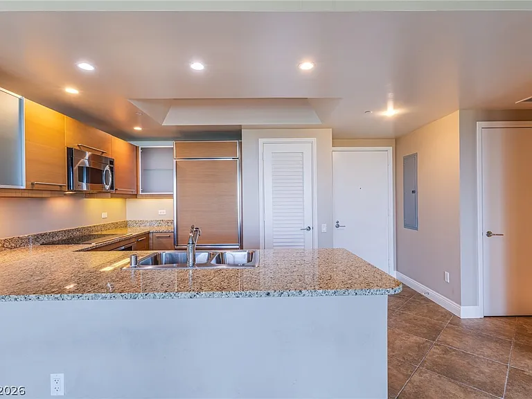 322 Karen Ave #1405 — Photo 11