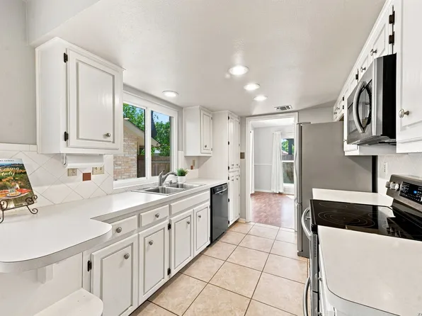 3490 River Way, San Antonio, TX 78230