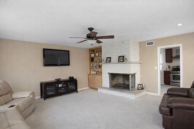 2nd image of 2204 Edgewood Rd