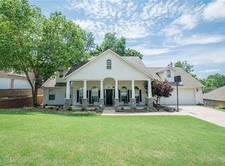 4808 Cedar Ridge Dr, Springdale, AR 72764