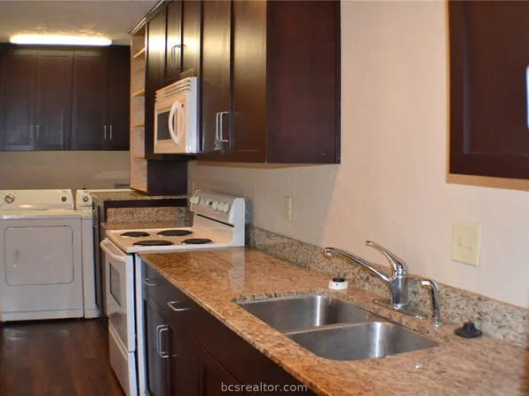 1012 Autumn Cir, College Station, TX