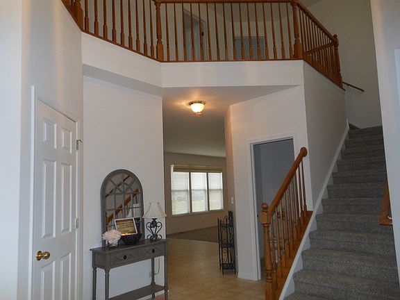 4th image of 132 Leadville Ln