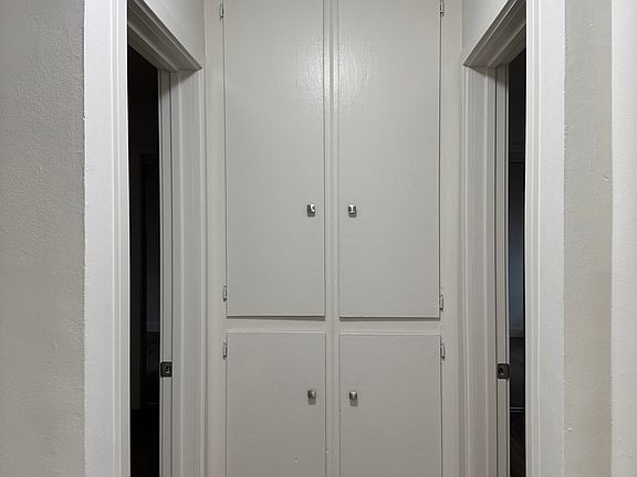 3rd image of 14423 S Berendo Ave APT 2