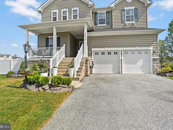 9850 Mannheim Ln, Waldorf, MD 20603