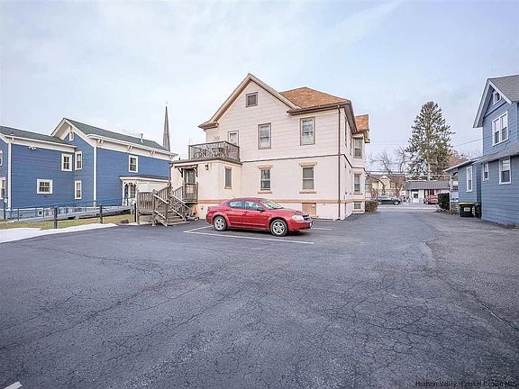 5th image of 160 Main St #1