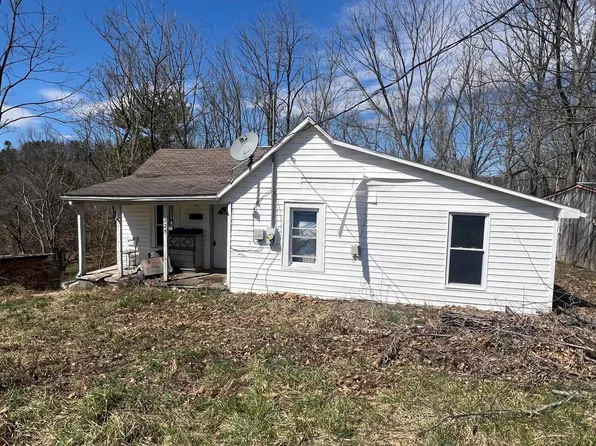 225 Georgia St, Mountain City, TN 37683