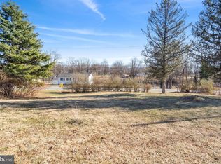 5664 Charles Town Rd, Kearneysville, WV 25430